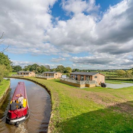 Winston Farm Lodges Horsley  Dış mekan fotoğraf