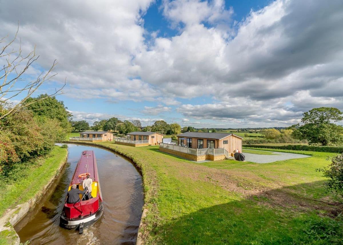 Winston Farm Lodges Horsley  Dış mekan fotoğraf